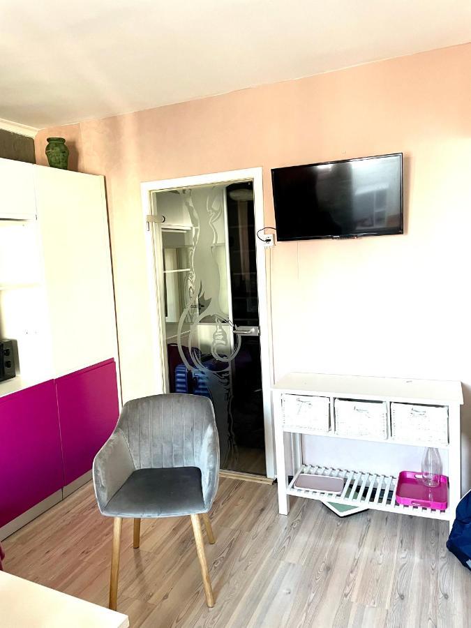 شقة غالات  في Apartament Cu 3 Dormitoare Jolie.M المظهر الخارجي الصورة