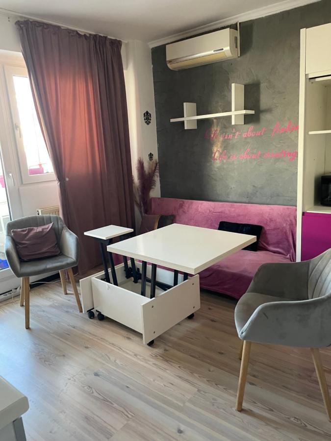شقة غالات  في Apartament Cu 3 Dormitoare Jolie.M المظهر الخارجي الصورة